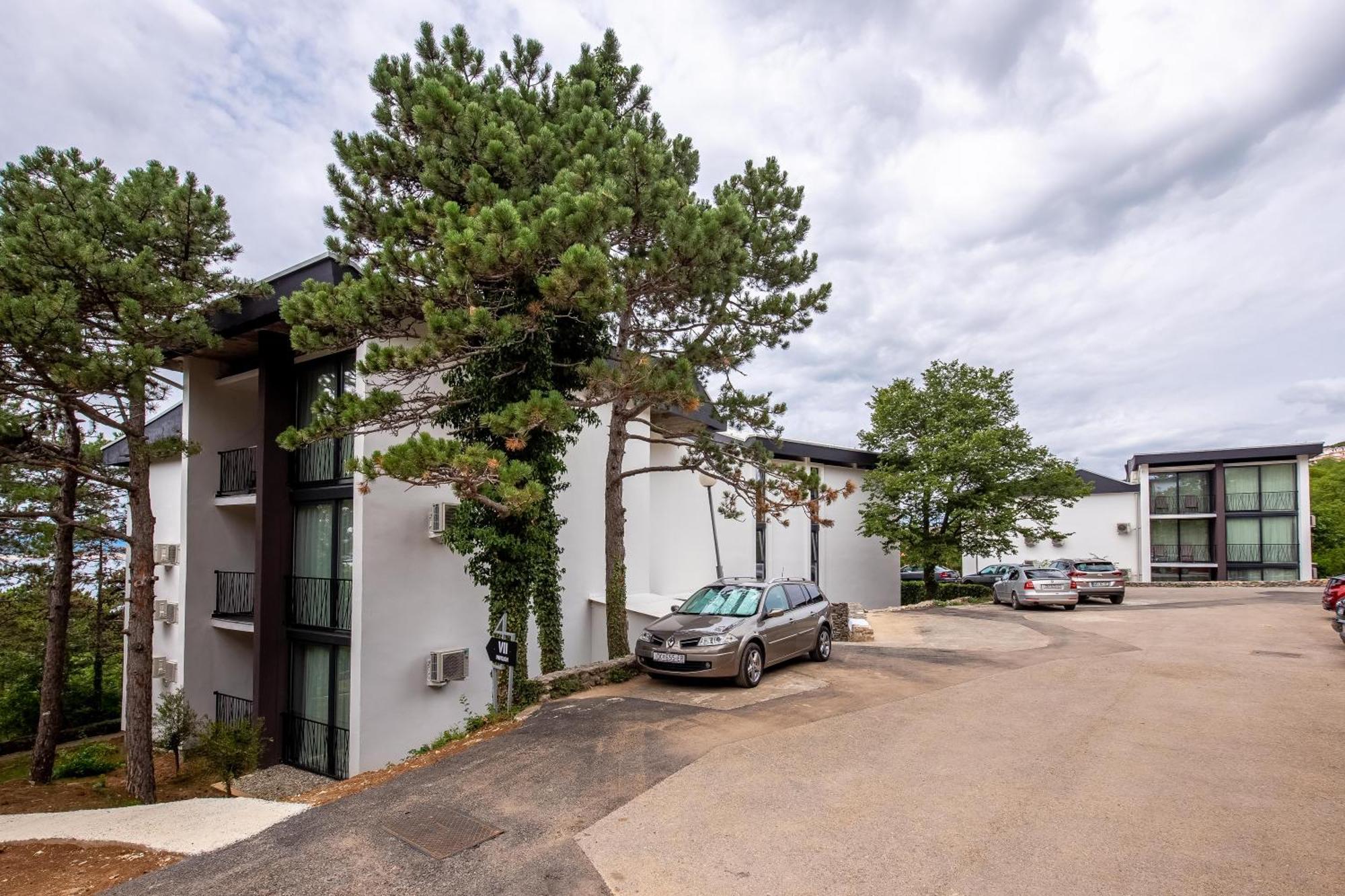Paviljoni Omorika Hotel Crikvenica Exterior foto